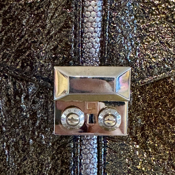 Henri Bendel Bronze Clutch - Picture 4 of 5